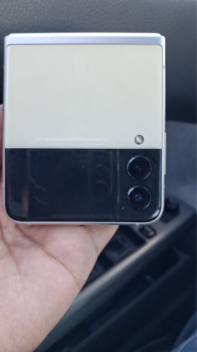 Galaxy Z Flip3 5G