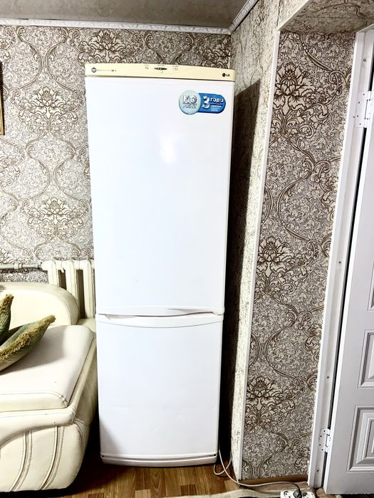 Продам холодильник LG  рабочая