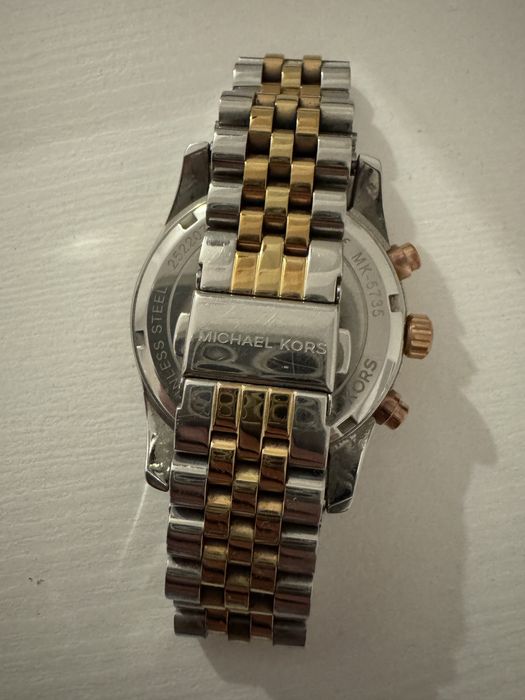 Дамски часовник Emporio Armani AR11092 и Бял дамски часовник VIP