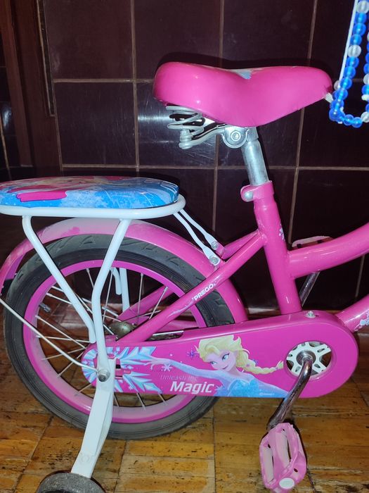 Bolalar velosipedi sotiladi.