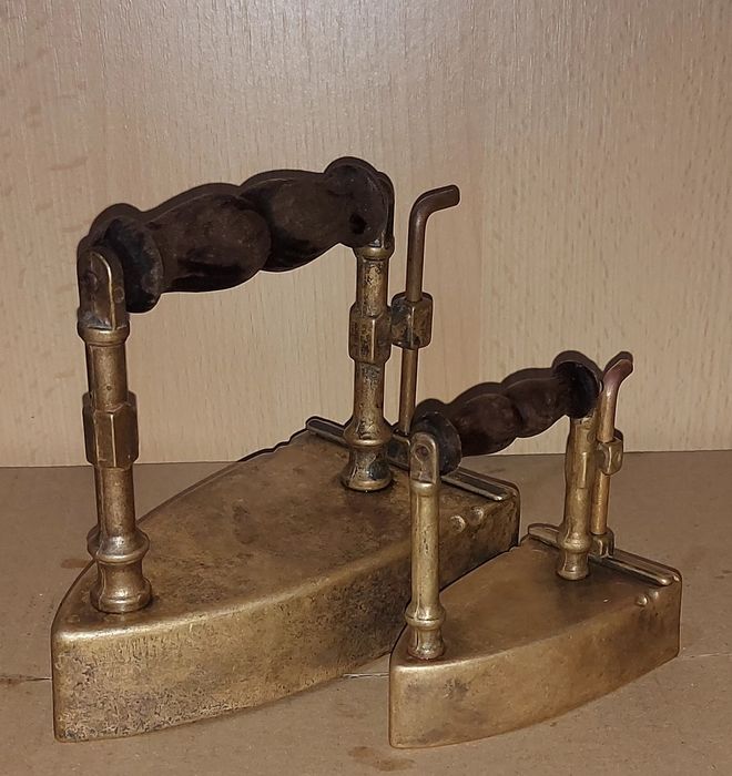 Fiare de calcat  din alama