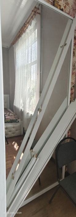 Зеркальные двери от шкафа купе