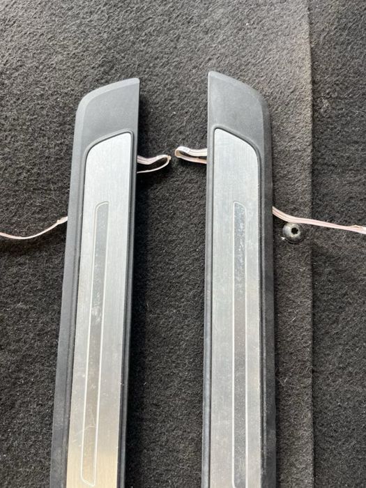 Светещи амбиентни лайсни на праговете S-line Audi A4 A5 8W прагове