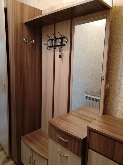 Продам прихожая б/у
