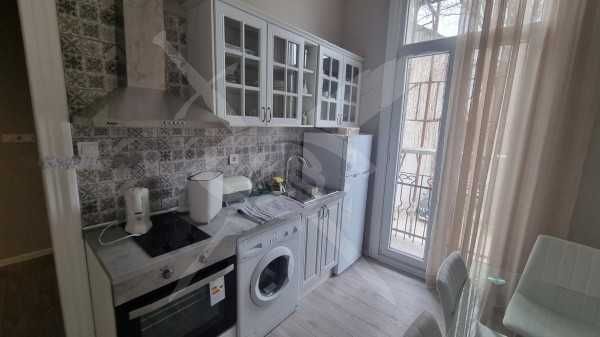 Дава се под наем Етаж от къща в София, Хладилника - 90 кв.м за 750 € - Снимка #2