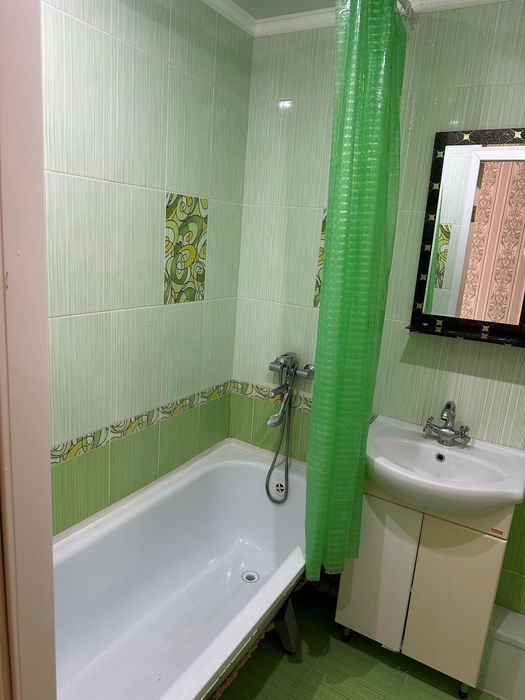 Продам 4 комнатную квартиру