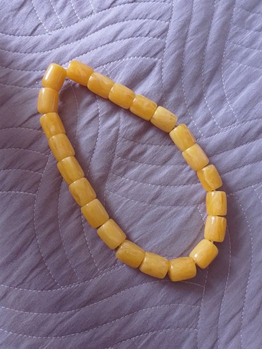 Продам бусы янтарь лечебный 15000тг