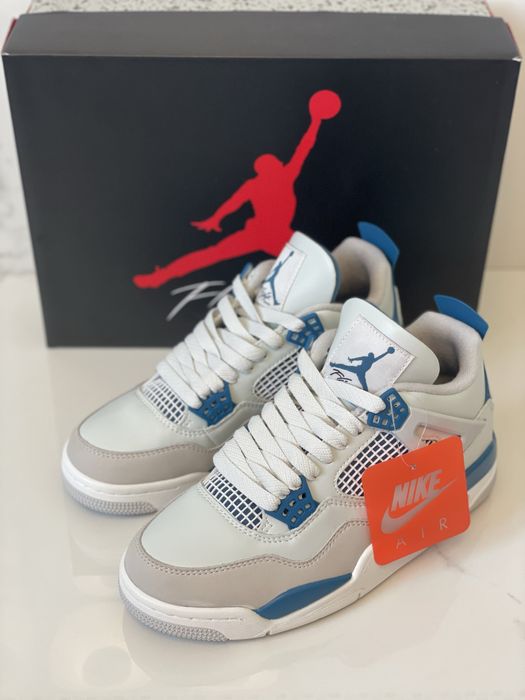 Air Jordan 4 Military Blue Retro 2024 Black Metallic Cement Univesity