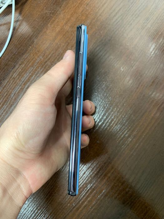 Самсунг а52 в хорошем состоянии