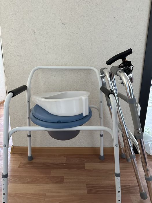 продам горшок и ходунки.