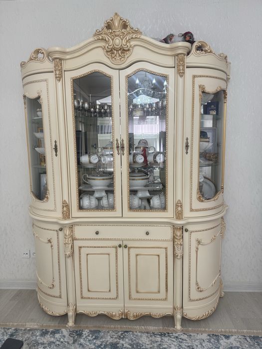 Сервант для гостиной