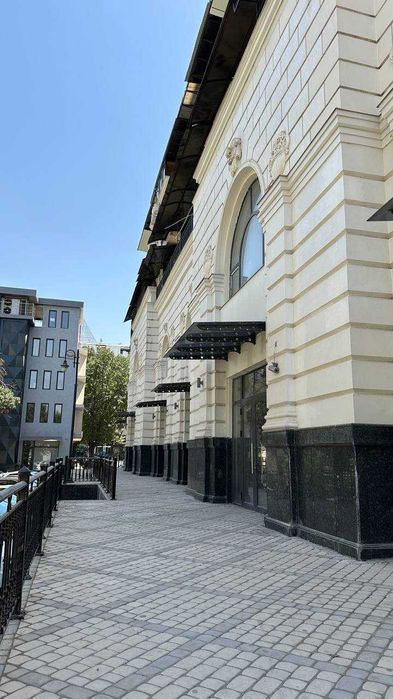 Продается 300 кв.Жк Казахстан Новостройка Офис Кафе 2000 за кв.м