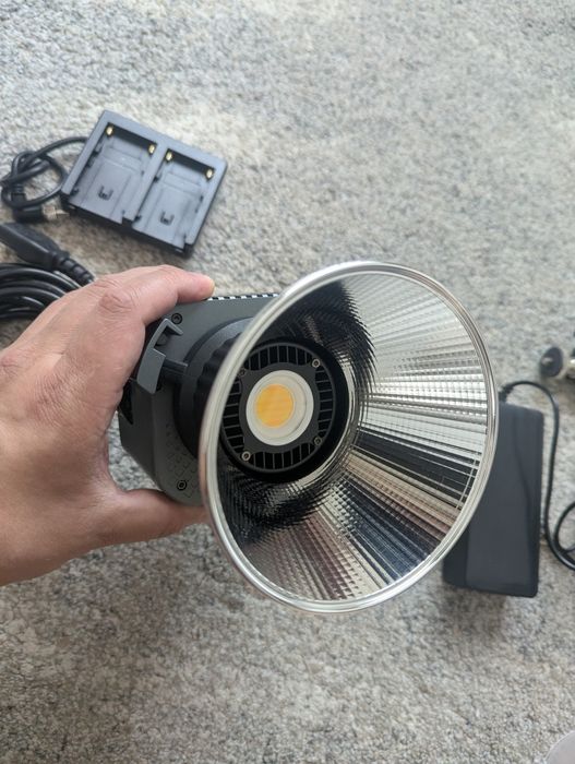 Aputure Amaran 60x свет