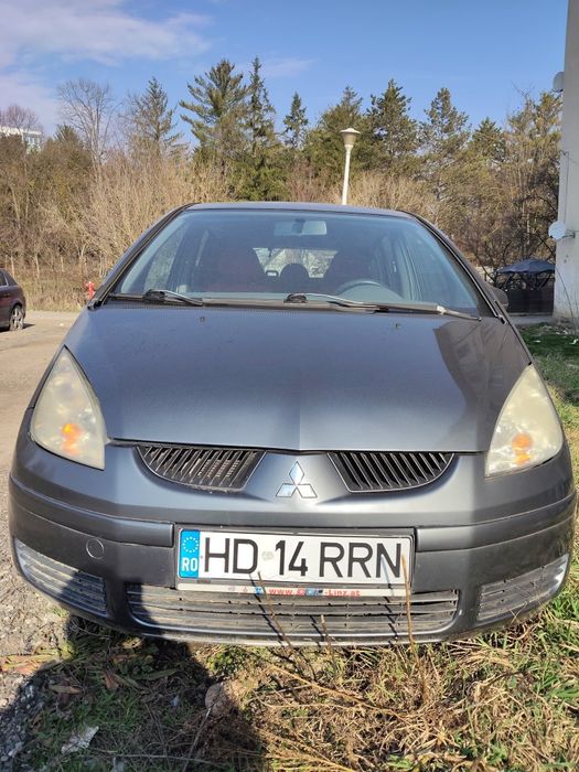 Vând Mitsubishi Colt 2005