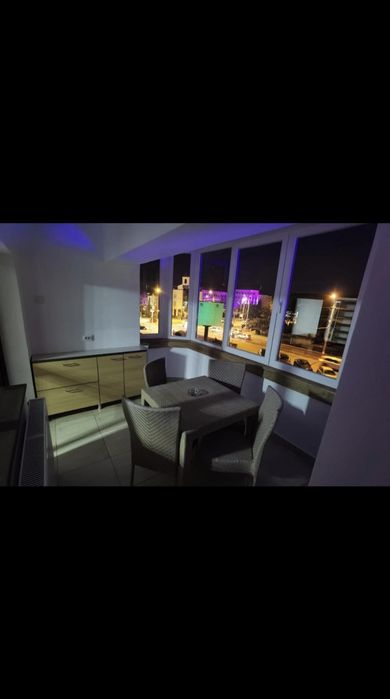 Inchiriez apartment 3 camere zona centrala