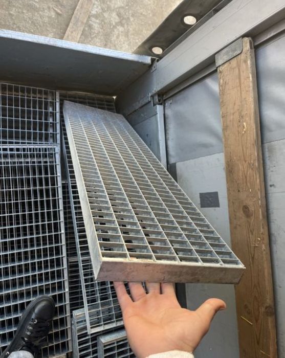 Trepte zincate pentru Scară metalice