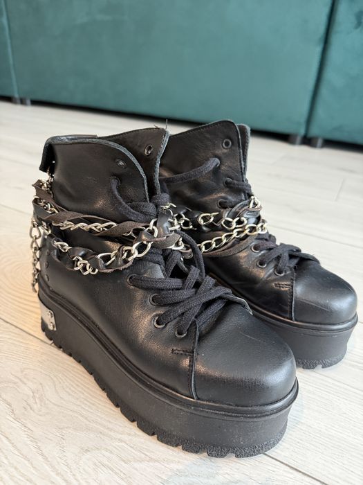 Ghete din piele naturala cu accesoriu detasabil