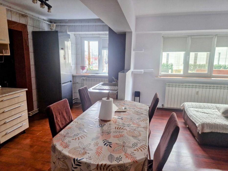 Apartament 3 camere de închiriat–ultracentral Focșani (Ceasul Rau)