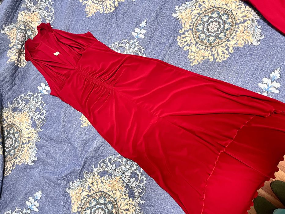 Платья вечерние и коктейльные