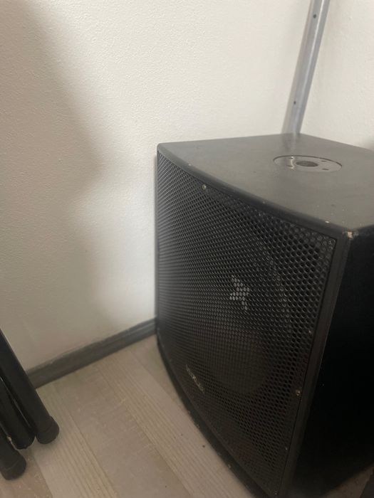 Vând subwoofer activ