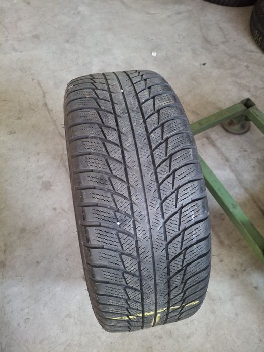 2 Anvelopele m+s 225 50 r17 Bridgestone