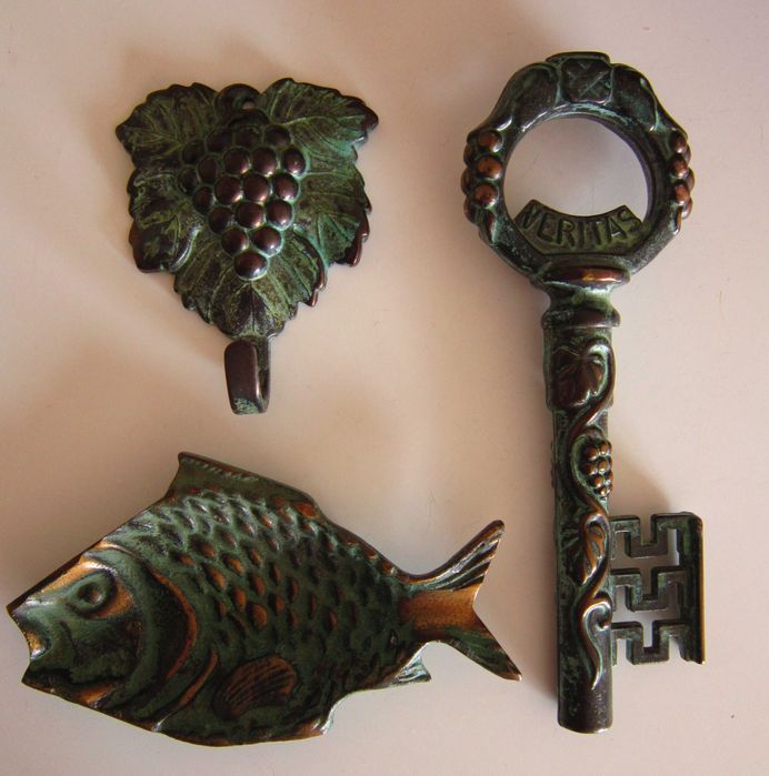 cadou rar Germania 1960 Peste, Cheie,Carlig  bronz patina