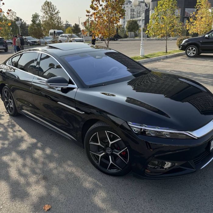 BYD   Han  715km  2024 йил