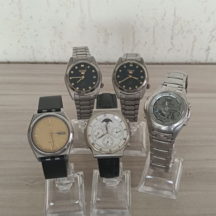 Японски ръчни часовници Seiko и Casio