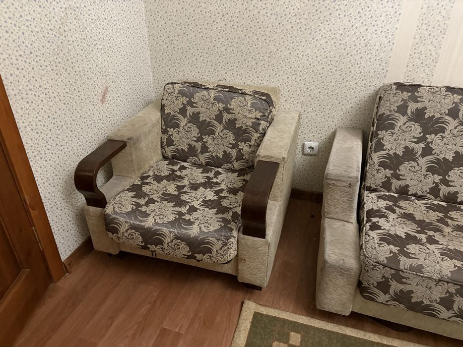 Диван с креслами
