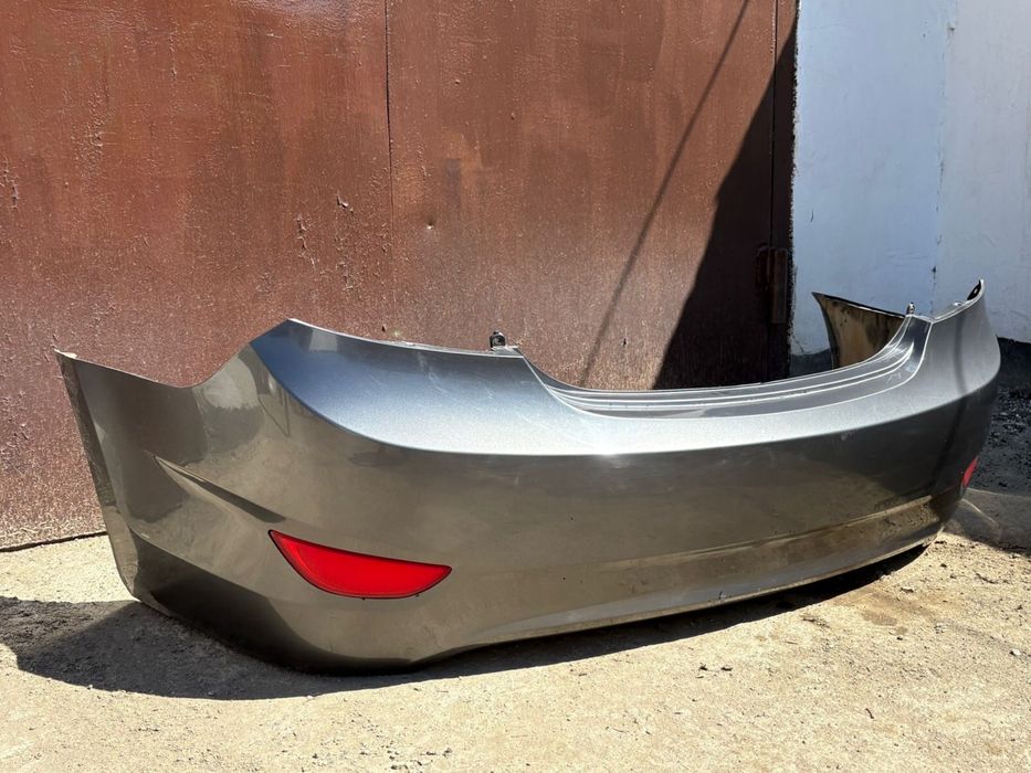 Задний бампер на Hyundai Accent
