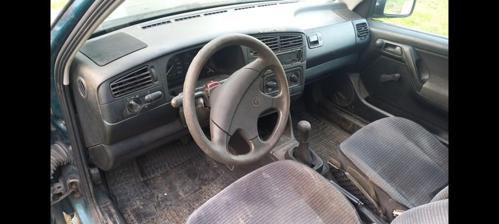 Продавам на части Голф 3 1.9тди 90кс.