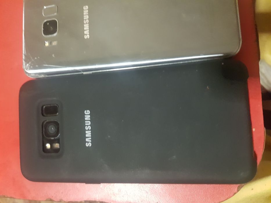 Samsung galaxy  s 8 doua samsung  s7  .libere de retea