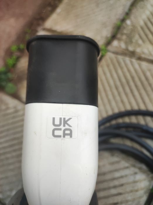 Кабел за електрически автомобил