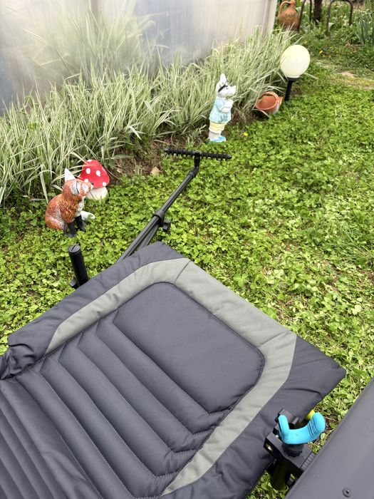 Feeder стол с масичка и гребен