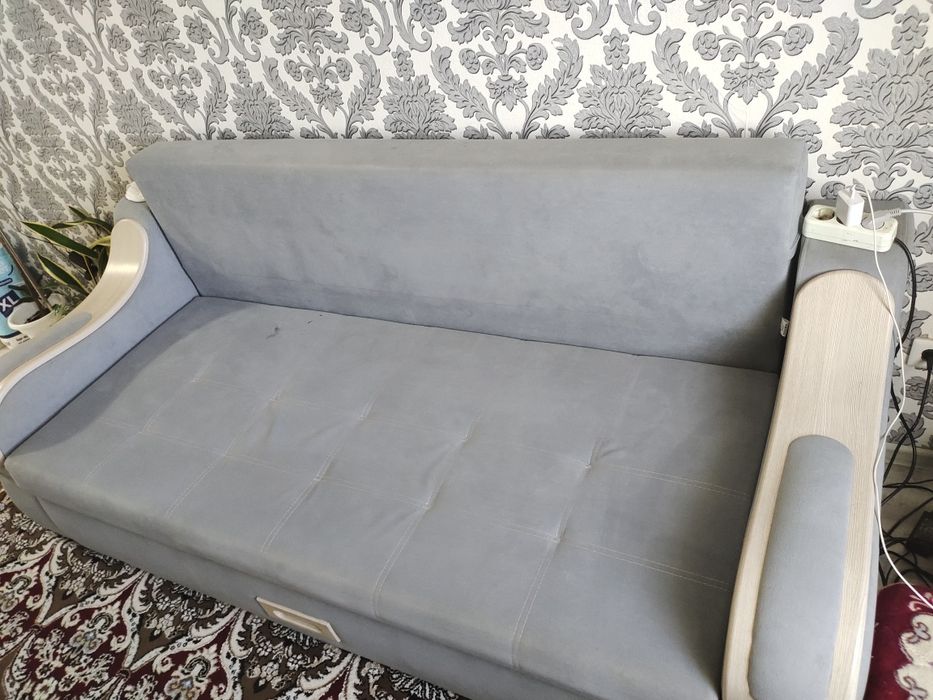 Продаётся диван,отличное состояние