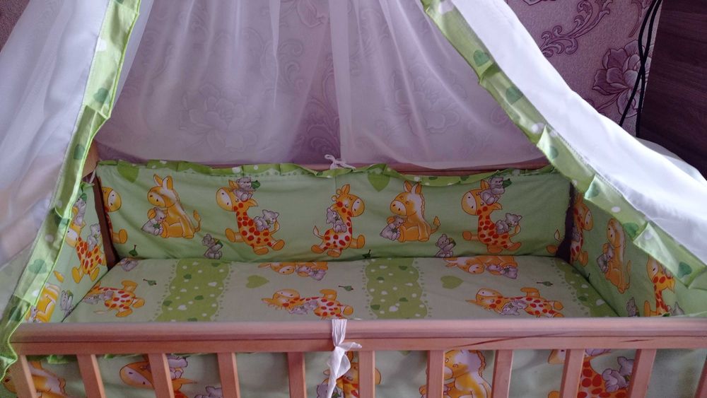Детская кроватка