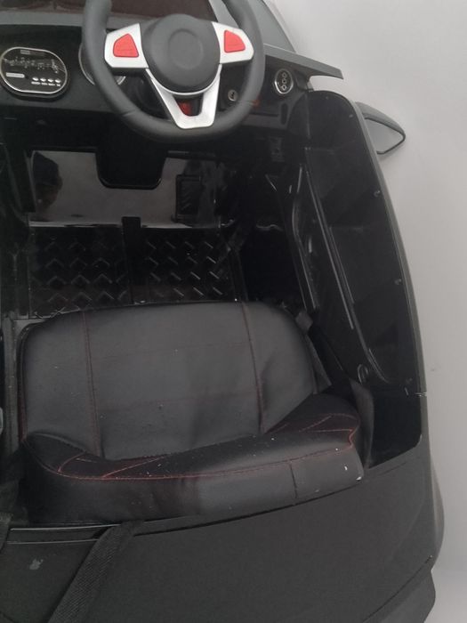 Продаю детский автомобиль