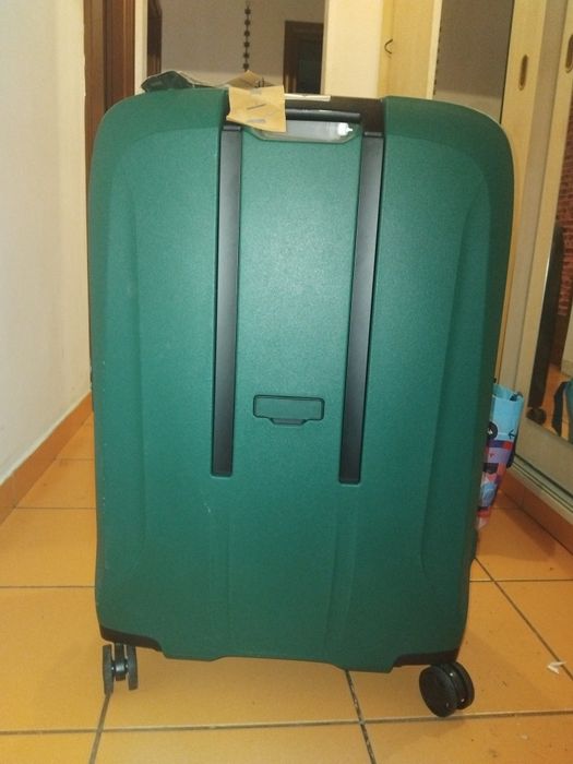 Troller Valiză tip Spinner Nou cu Etichetă.