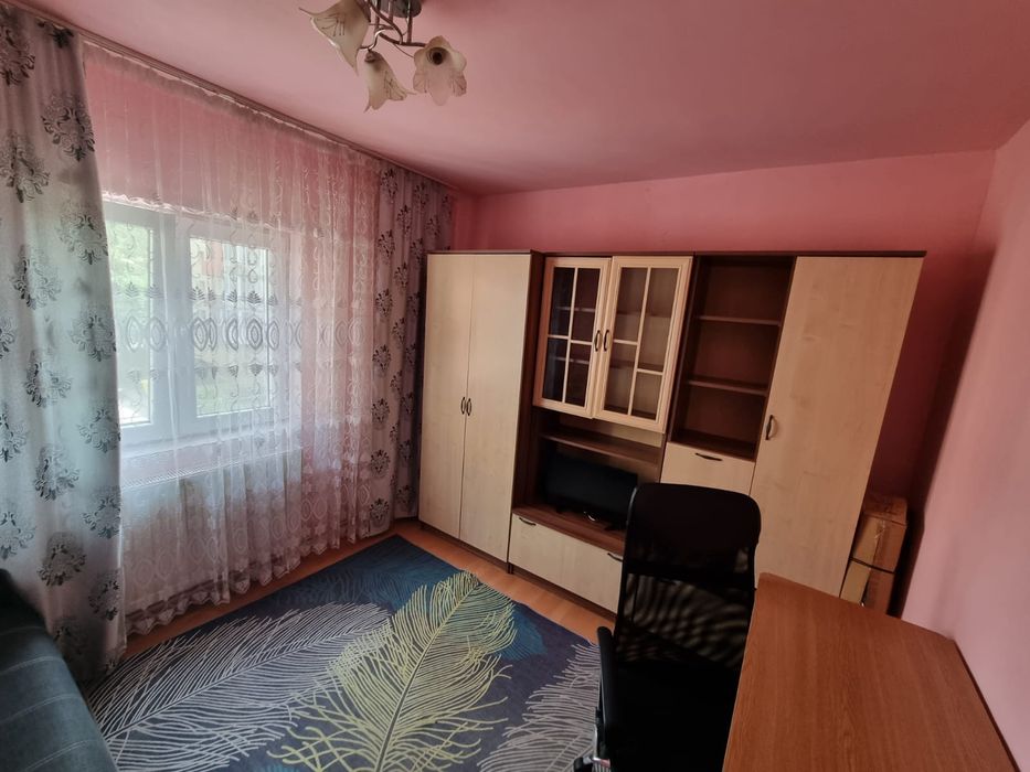 Proprietar închiriez apartament cu 2 camere zona Lipovei