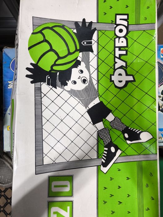 Продам игрушки футбол