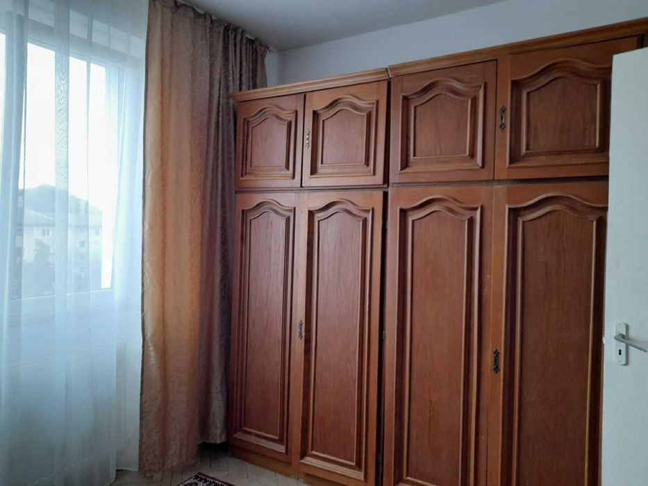 De inchiriat ( zona pietei )