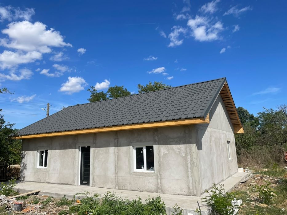 Vând casă Mereni