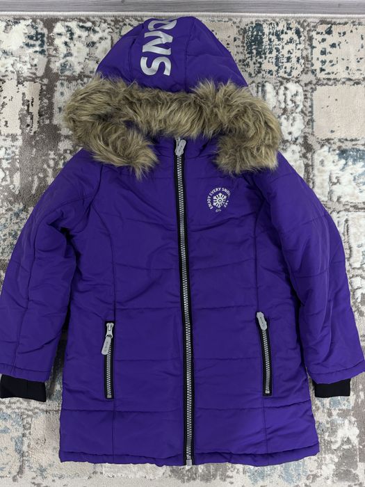 Продам детские зимние куртки