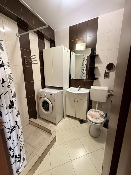 Proprietar Garsoniera 41 MP Loc Parcare Metrou Aparatorii Patriei Mobilata Utilata Bloc Nou