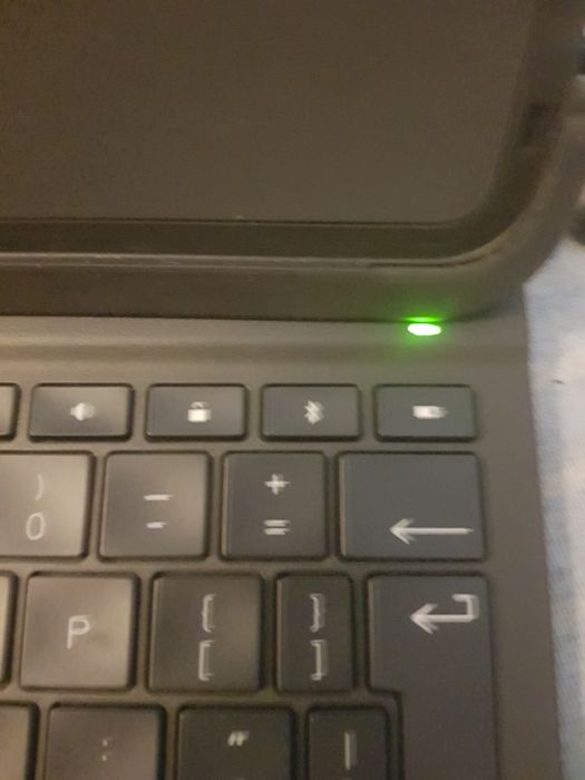 Logitech slim folio pro за Ipad pro 11