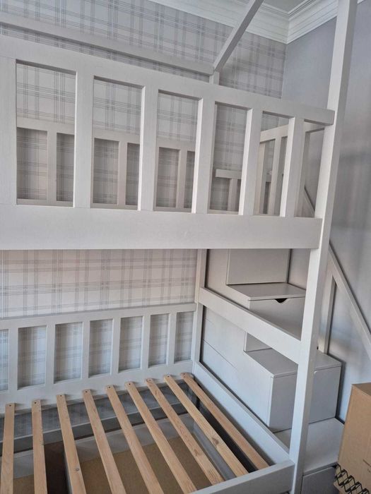 Кровать детская двухъярусная