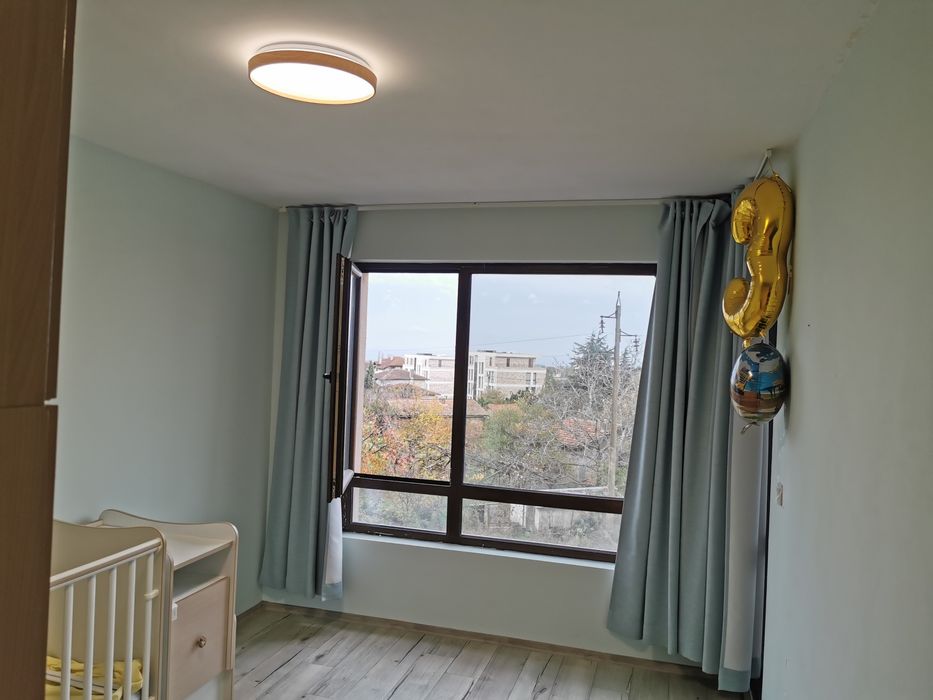 Тристаен апартамент под наем Варна кв. Бриз Варна  с паркомясто 1200лв