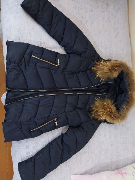 Продаётся куртка, 600 тысяч сум.