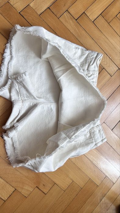 pantaloni scurți - fustă Zara
