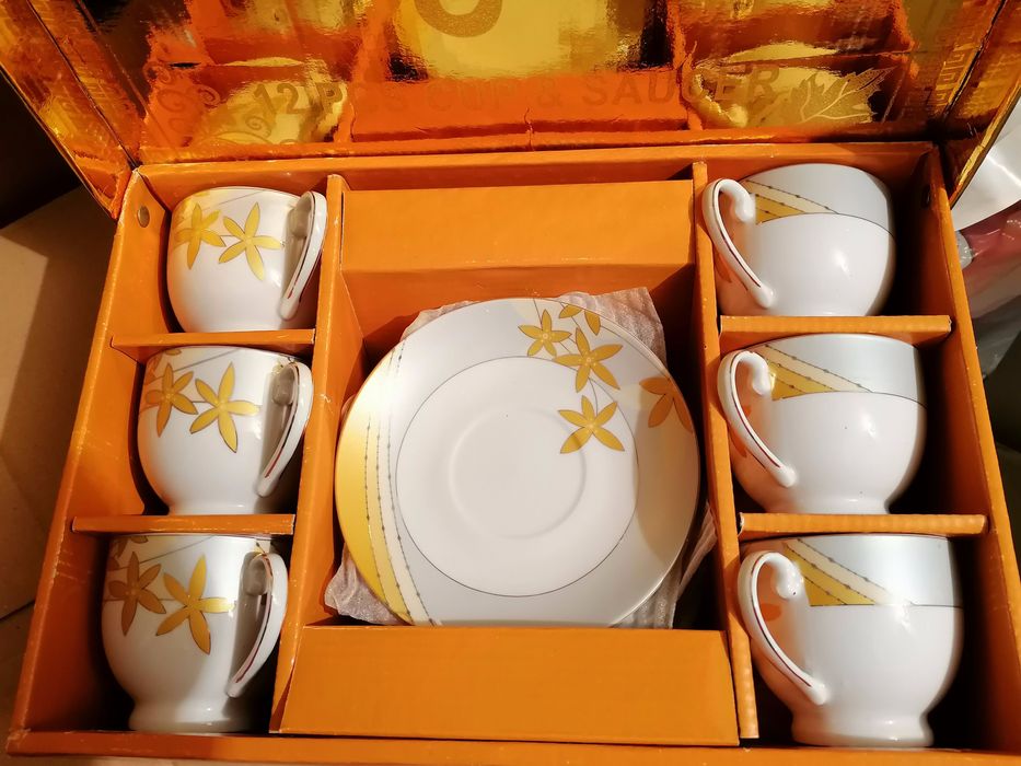 нов сервиз за чай/кафе